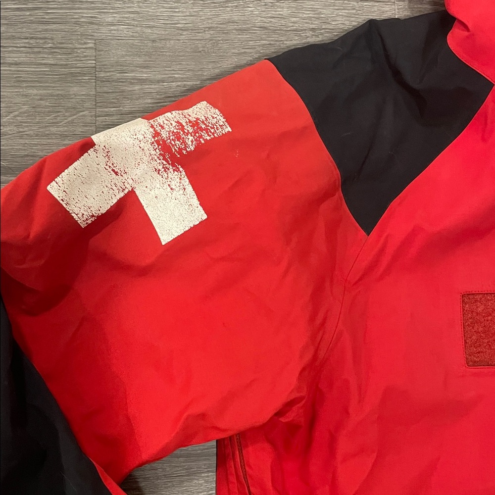 Burton AK Black and Red Patrol Jacket. Unisex L, VGUC - Picture 6 of 15